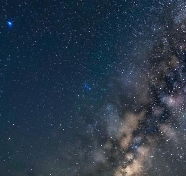天空星辰视频软件深度解析:4K画质+智能剪辑如何解决视频卡顿与素材匮乏? 天空星辰视频软件深度解析:4K画质+智能剪辑如何解决视频卡顿与素材匮乏?