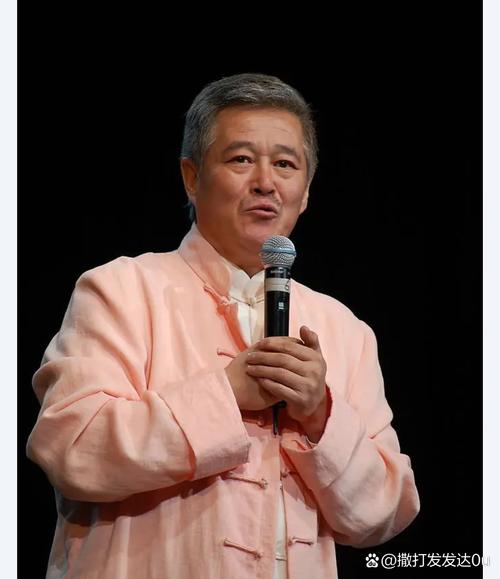 赵本山简历揭秘:从农民到喜剧大师的逆袭之路与人生智慧解析 赵本山简历揭秘:从农民到喜剧大师的逆袭之路与人生智慧解析