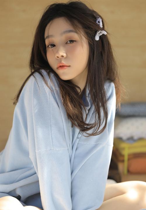 成年美女在线V8.7.7_成年美女在线