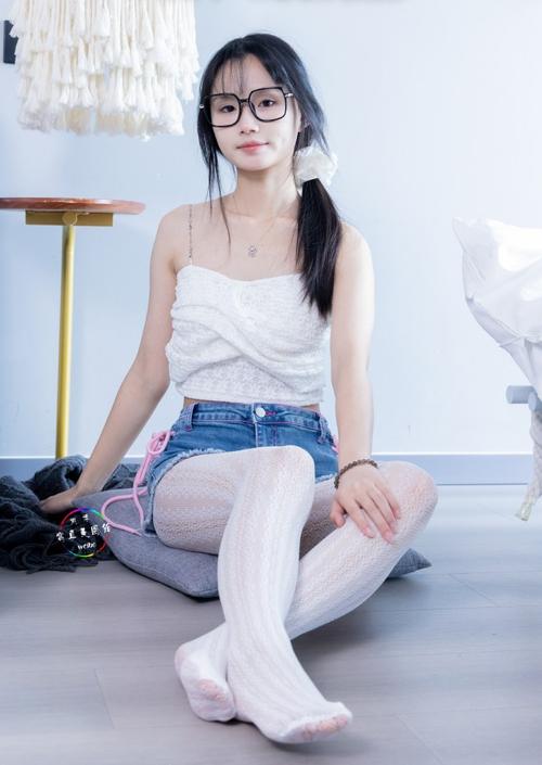 白蕾丝美女高清写真视频最新版V8.4.4_白蕾丝美女高清写真视频应用 白蕾丝美女高清写真视频最新版V8.4.4_白蕾丝美女高清写真视频应用