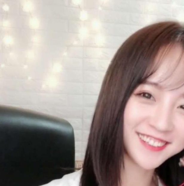 莉哥十五分钟视频,与你的主播进行亲密互动 莉哥十五分钟视频,与你的主播进行亲密互动