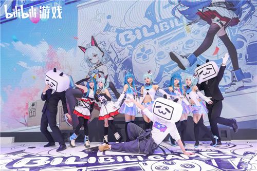 随着漫展的欢愉再次回归,2025年ChinaJoy由哔哩哔哩游戏带你尽情畅玩! 随着漫展的欢愉再次回归,2025年ChinaJoy由哔哩哔哩游戏带你尽情畅玩!