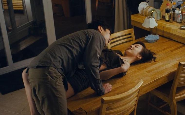 疯狂的邻居韩国电影中文版已取消离线?平台:都是谣言 疯狂的邻居韩国电影中文版已取消离线?平台:都是谣言