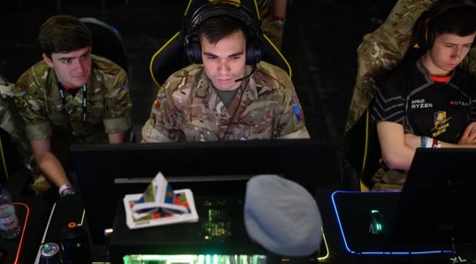 英国国防部近期宣布推出一项新的电竞赛事，以此吸引年轻一代关注国家安全与军事事务  
